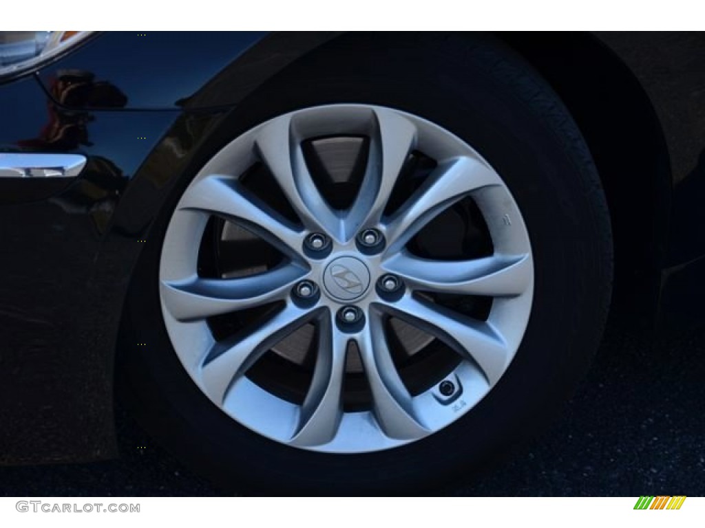 2012 Hyundai Genesis 3.8 Sedan Wheel Photos