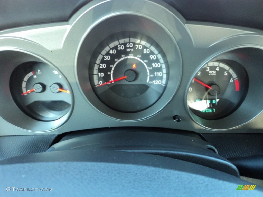 2010 Avenger SXT - White Gold / Dark Slate Gray photo #9