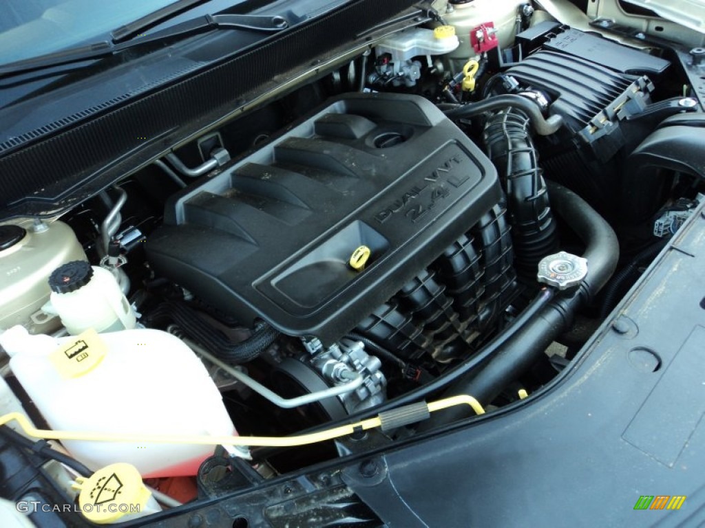 2010 Avenger SXT - White Gold / Dark Slate Gray photo #23