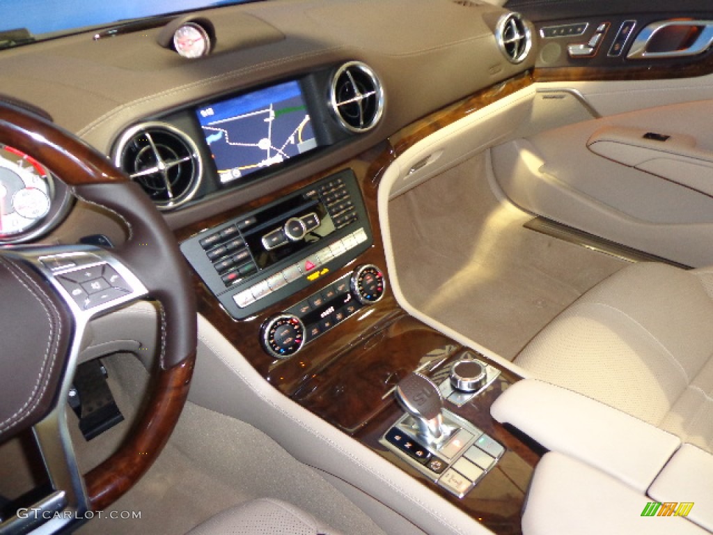 2013 Mercedes-Benz SL 550 Roadster Controls Photo #79128303