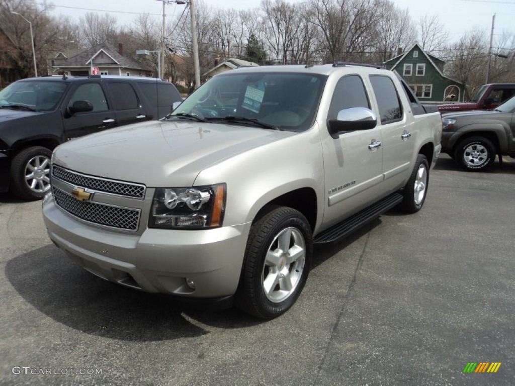 2008 Avalanche LTZ 4x4 - Gold Mist Metallic / Ebony photo #2