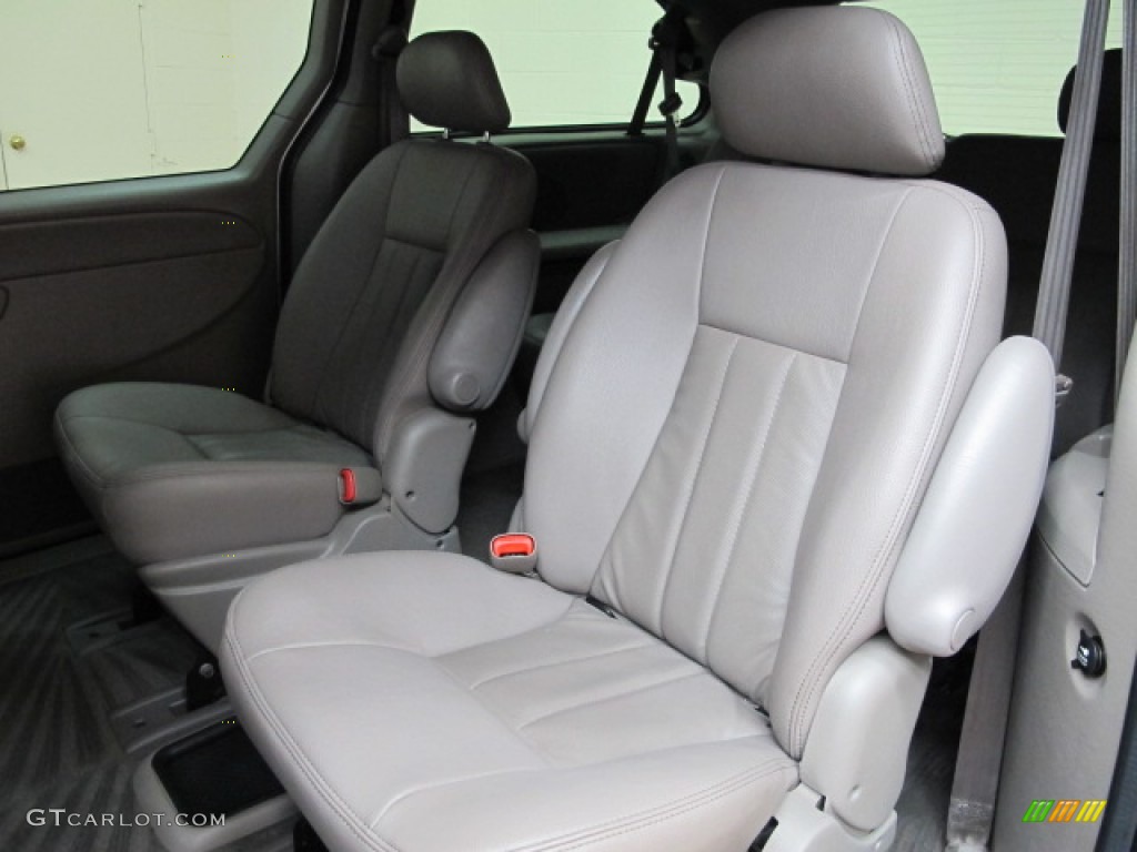 2003 Dodge Grand Caravan ES Rear Seat Photo #79130306