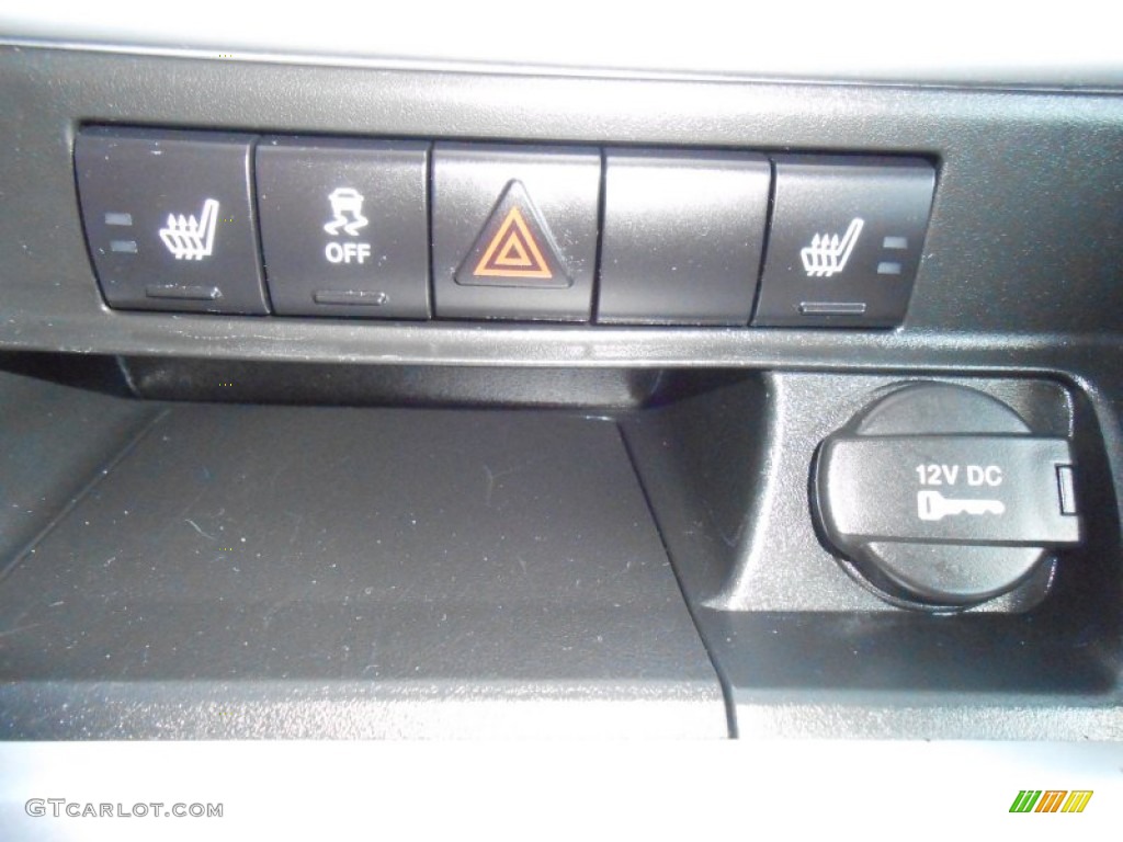 2012 Caliber SXT Plus - Tungsten Metallic / Dark Slate Gray photo #15