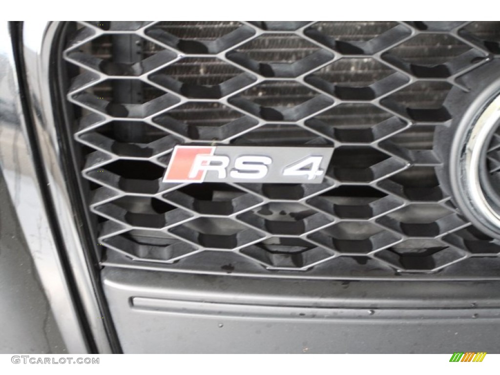 2008 Audi RS4 4.2 quattro Sedan Marks and Logos Photos