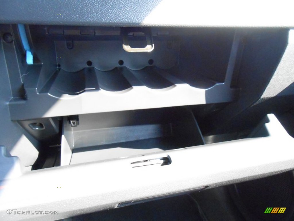 2012 Caliber SXT Plus - Tungsten Metallic / Dark Slate Gray photo #21