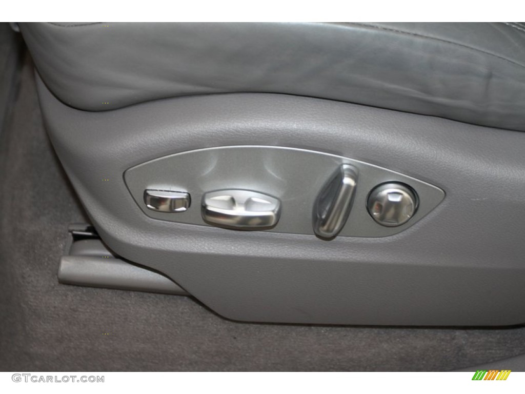 2012 Porsche Cayenne Standard Cayenne Model Controls Photos