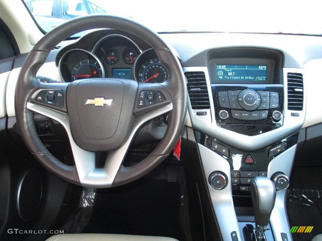 2012 Chevrolet Cruze LT Cocoa/Light Neutral Steering Wheel Photo #79135650