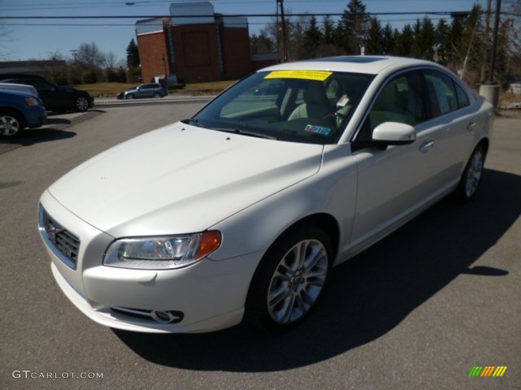2007 S80 V8 AWD - White Pearl / Sandstone Beige photo #3
