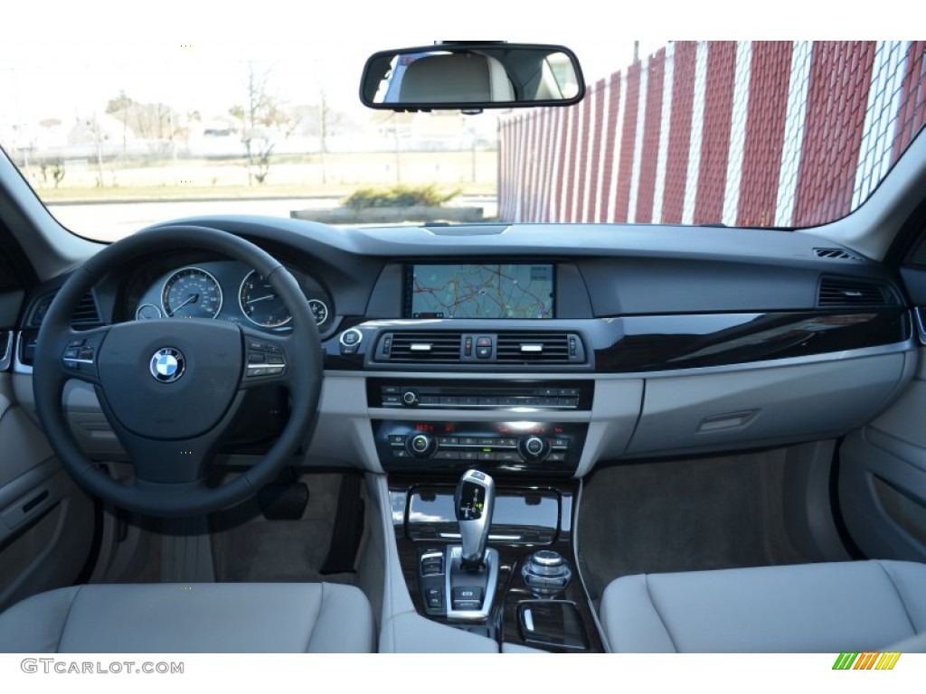 2012 BMW 5 Series 535i xDrive Sedan Dashboard Photos