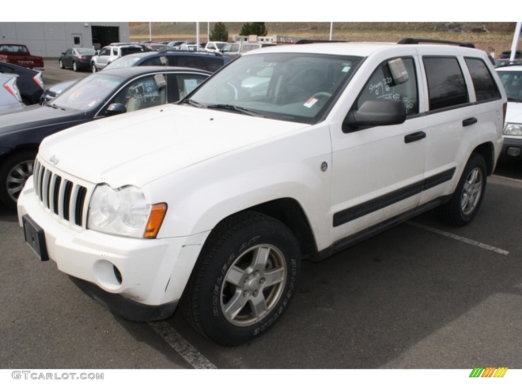 Stone White 2006 Jeep Grand Cherokee Laredo 4x4 Exterior Photo #79138944
