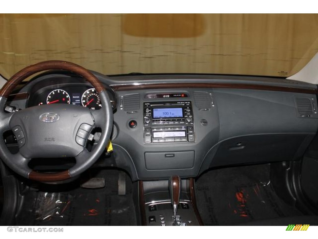 2010 Hyundai Azera Limited Black Dashboard Photo #79140697
