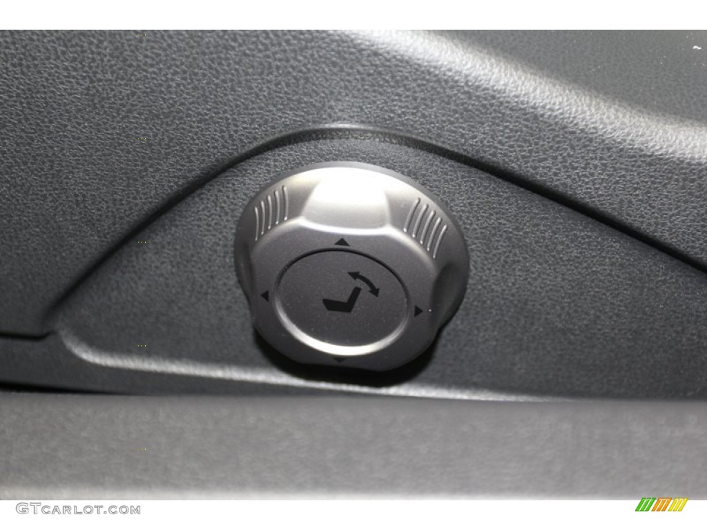 2013 Nissan GT-R Premium Controls Photo #79141086