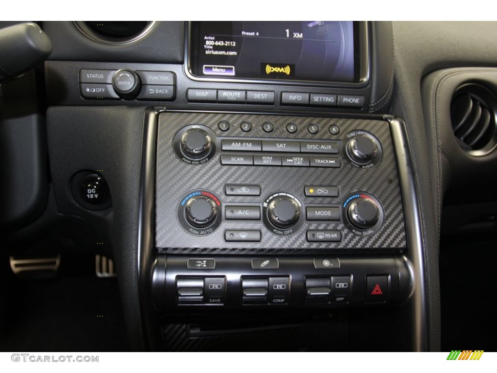 2013 Nissan GT-R Premium Controls Photo #79141185