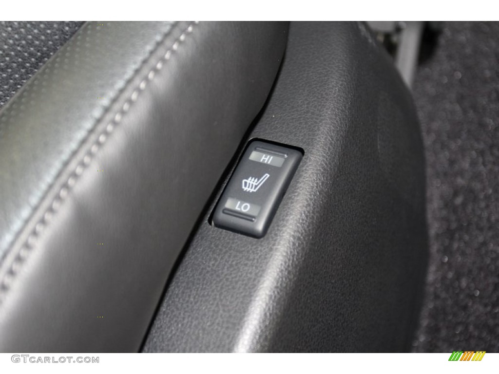 2013 Nissan GT-R Premium Controls Photo #79141415