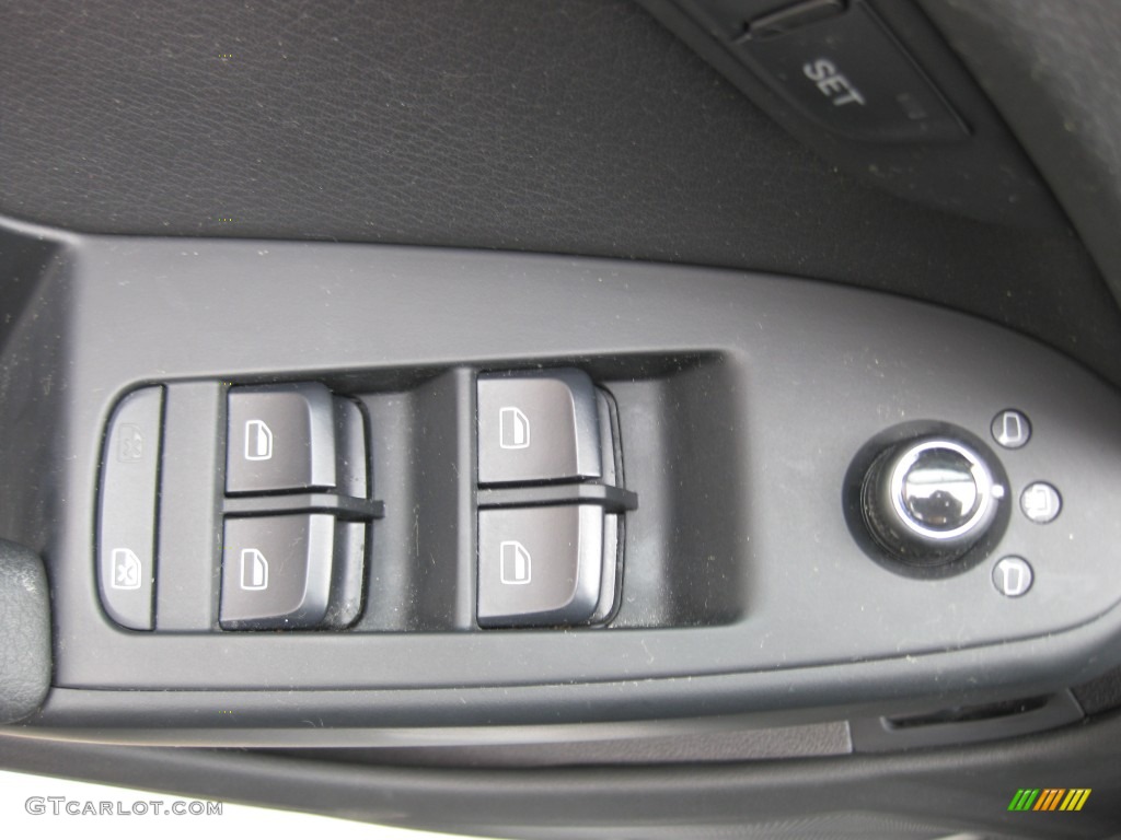 2010 Audi A4 2.0T quattro Avant Controls Photo #79141854