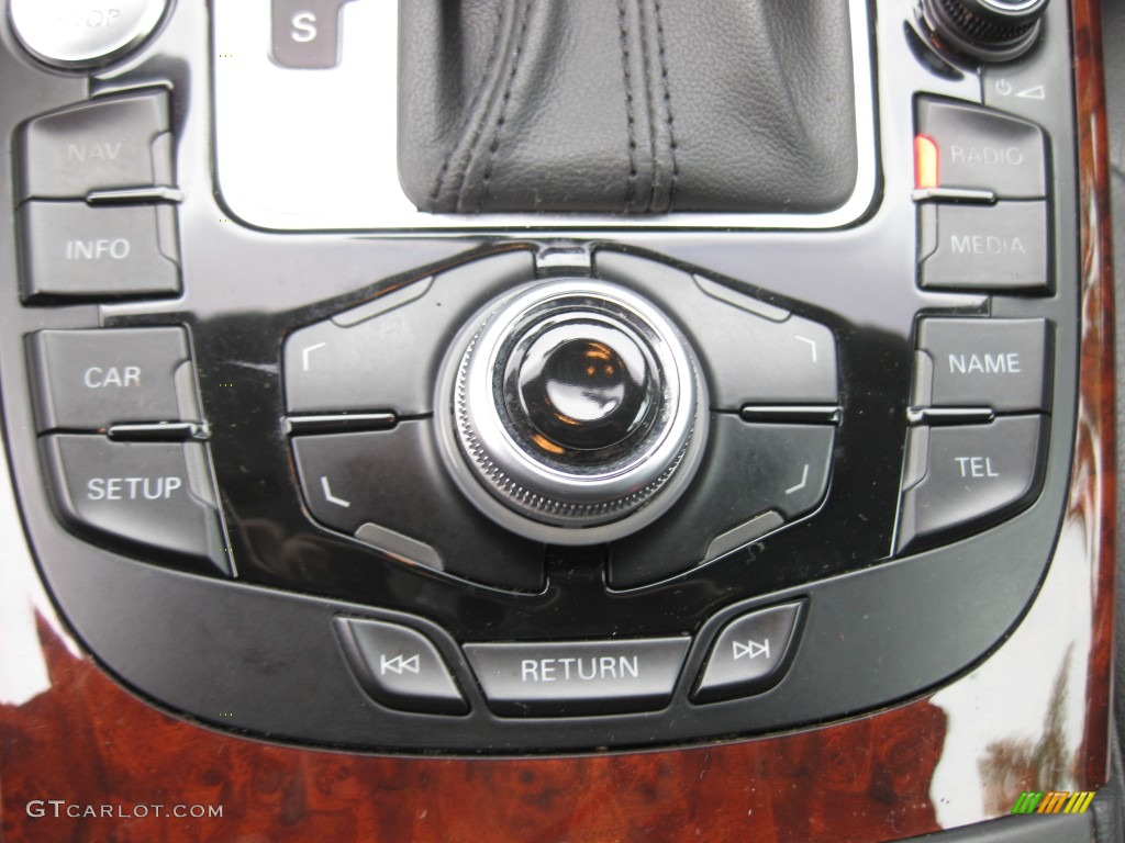 2010 Audi A4 2.0T quattro Avant Controls Photo #79141950