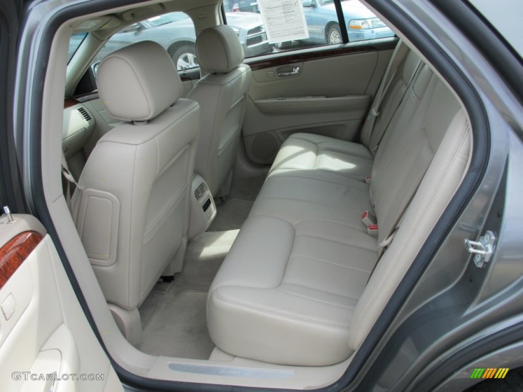 2006 Cadillac DTS Standard DTS Model Rear Seat Photos