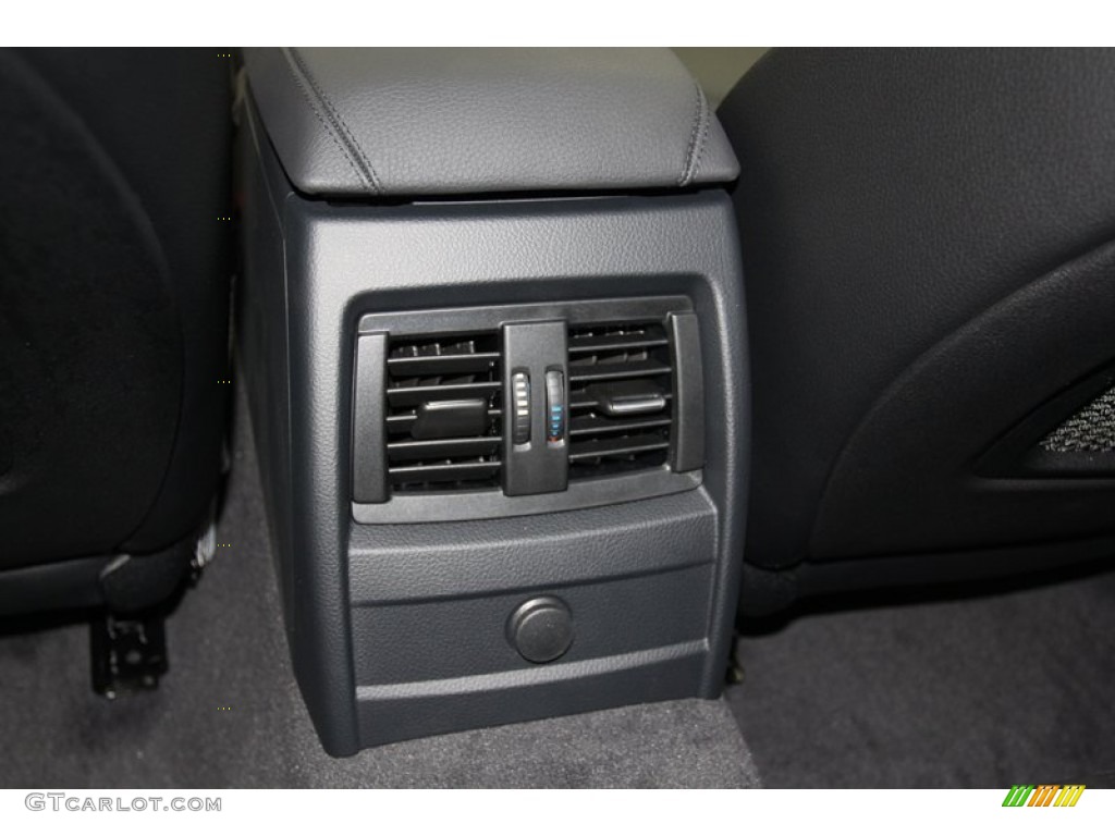2013 3 Series 328i Sedan - Jet Black / Black photo #30