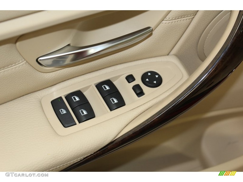 2013 BMW 3 Series 328i Sedan Controls Photo #79149678