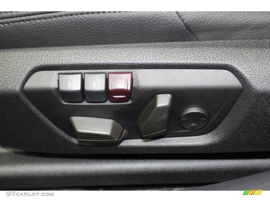 2013 BMW 3 Series 328i Sedan Controls Photo #79150252