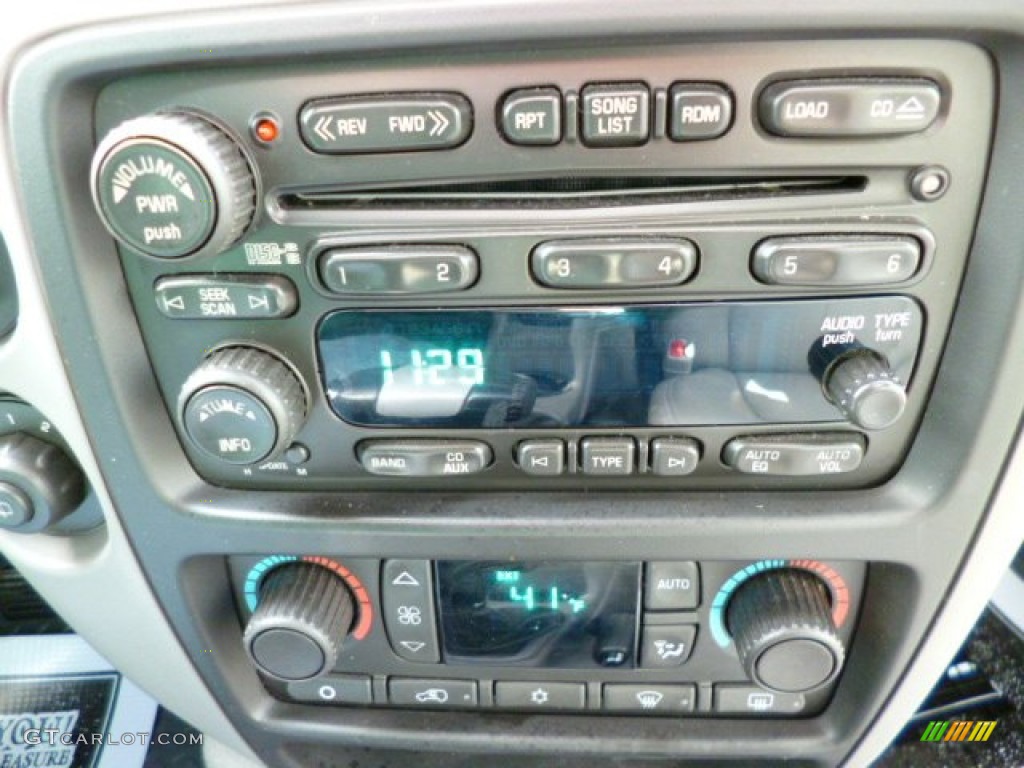 2006 Chevrolet TrailBlazer LT 4x4 Controls Photos