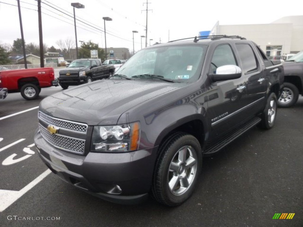 Taupe Gray Metallic 2011 Chevrolet Avalanche LTZ 4x4 Exterior Photo #79155066
