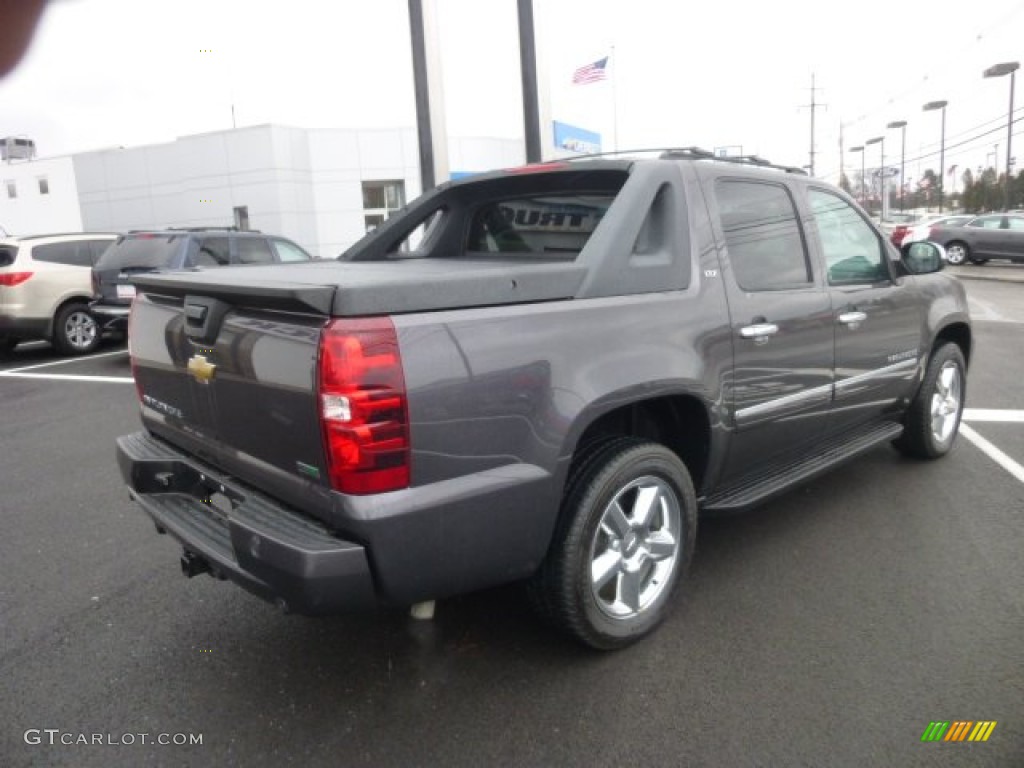 2011 Avalanche LTZ 4x4 - Taupe Gray Metallic / Ebony photo #6