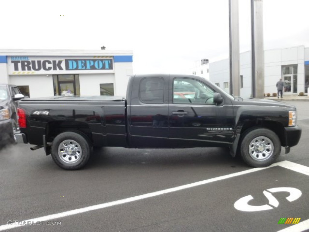 2007 Silverado 1500 LS Extended Cab 4x4 - Black / Dark Titanium Gray photo #8