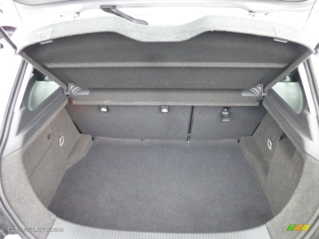 2008 Saturn Astra XR Coupe Trunk Photos