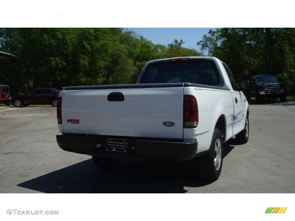 1997 F150 XL Regular Cab - Oxford White / Medium Graphite photo #3