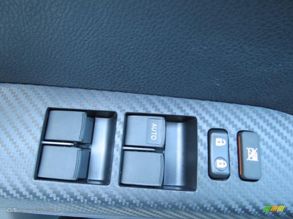 2013 Toyota RAV4 XLE Controls Photo #79161911