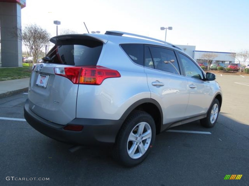 Classic Silver Metallic 2013 Toyota RAV4 XLE Exterior Photo #79162080