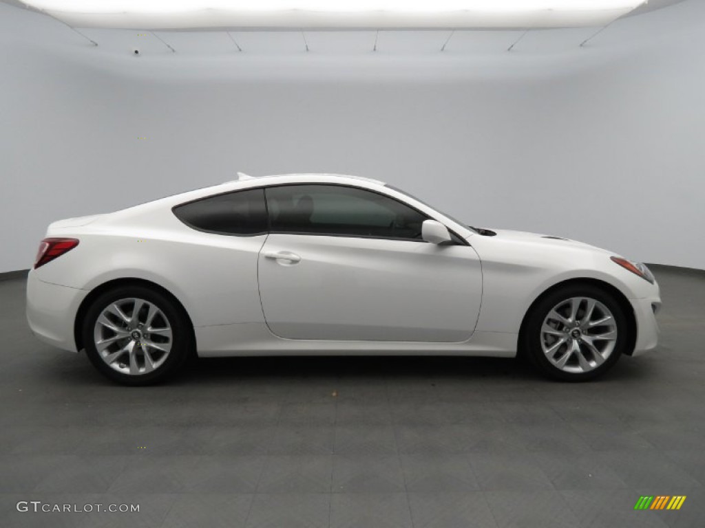 2013 Genesis Coupe 2.0T - Monaco White / Black Cloth photo #4