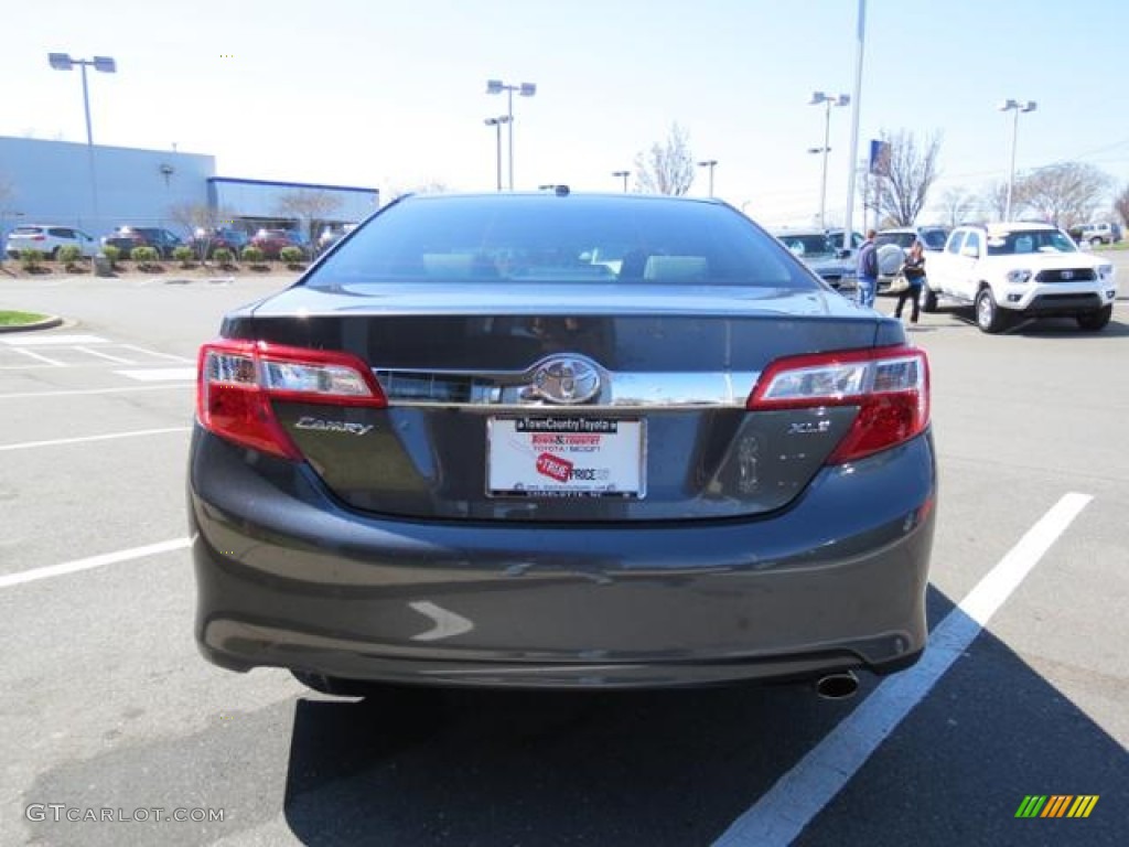 2013 Camry XLE - Magnetic Gray Metallic / Ash photo #20