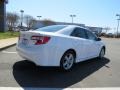 2013 Super White Toyota Camry SE  photo #17