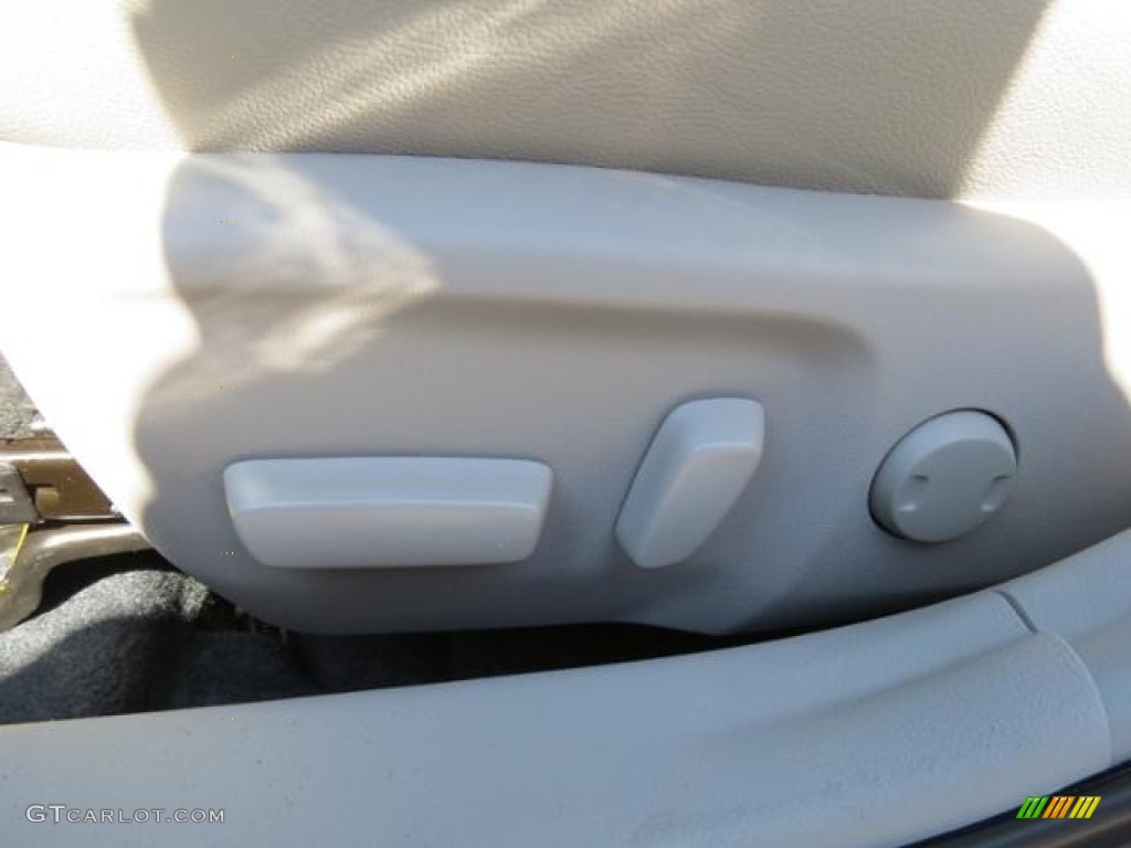 2013 Camry LE - Magnetic Gray Metallic / Ash photo #9