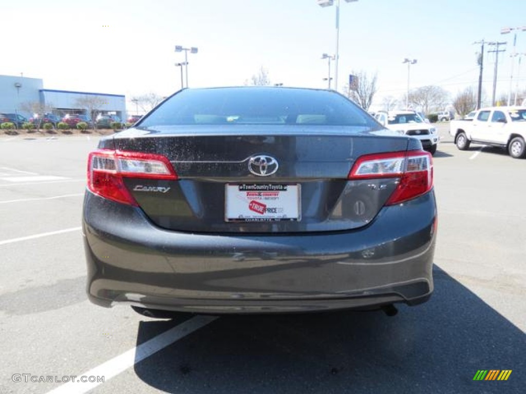 2013 Camry LE - Magnetic Gray Metallic / Ash photo #18
