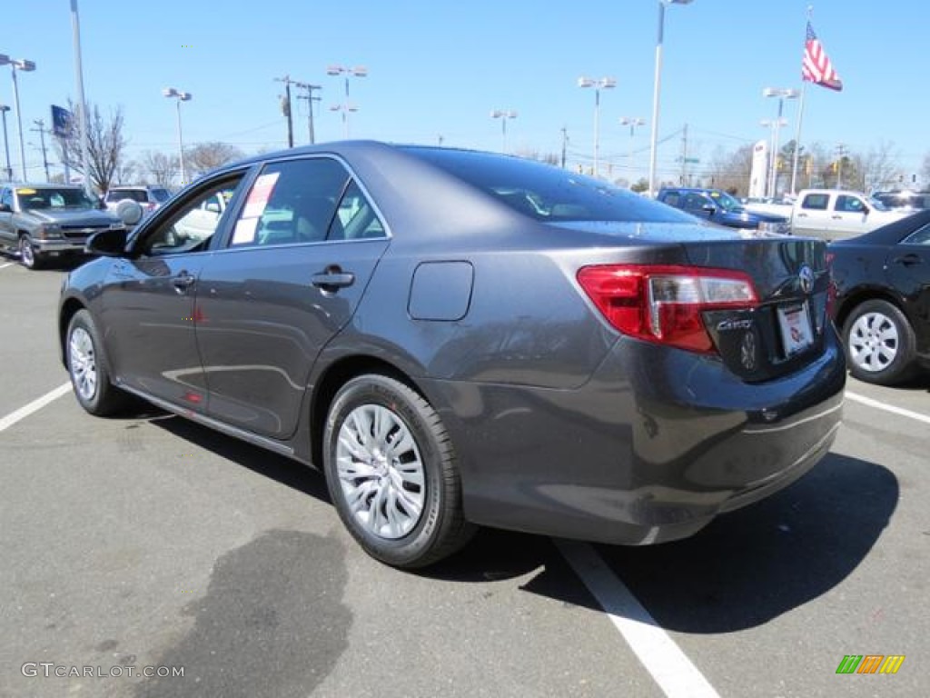 2013 Camry LE - Magnetic Gray Metallic / Ash photo #19