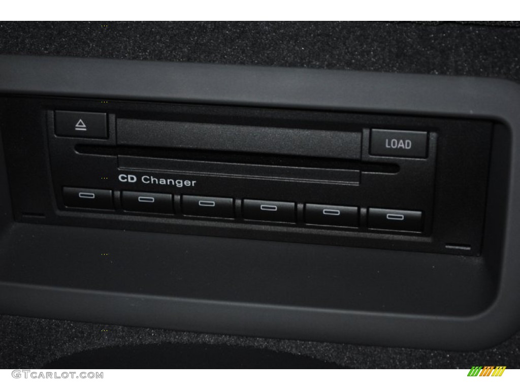 2008 Audi R8 4.2 FSI quattro Audio System Photos