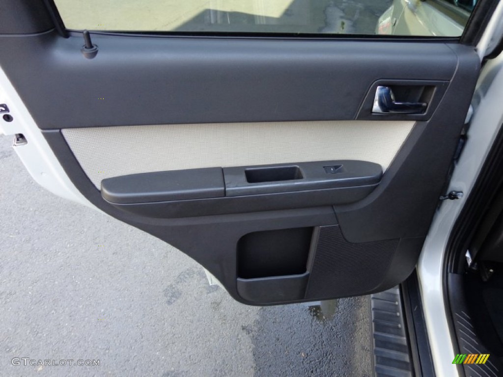 2009 Mercury Mariner Premier 4WD Black Door Panel Photo #79166396