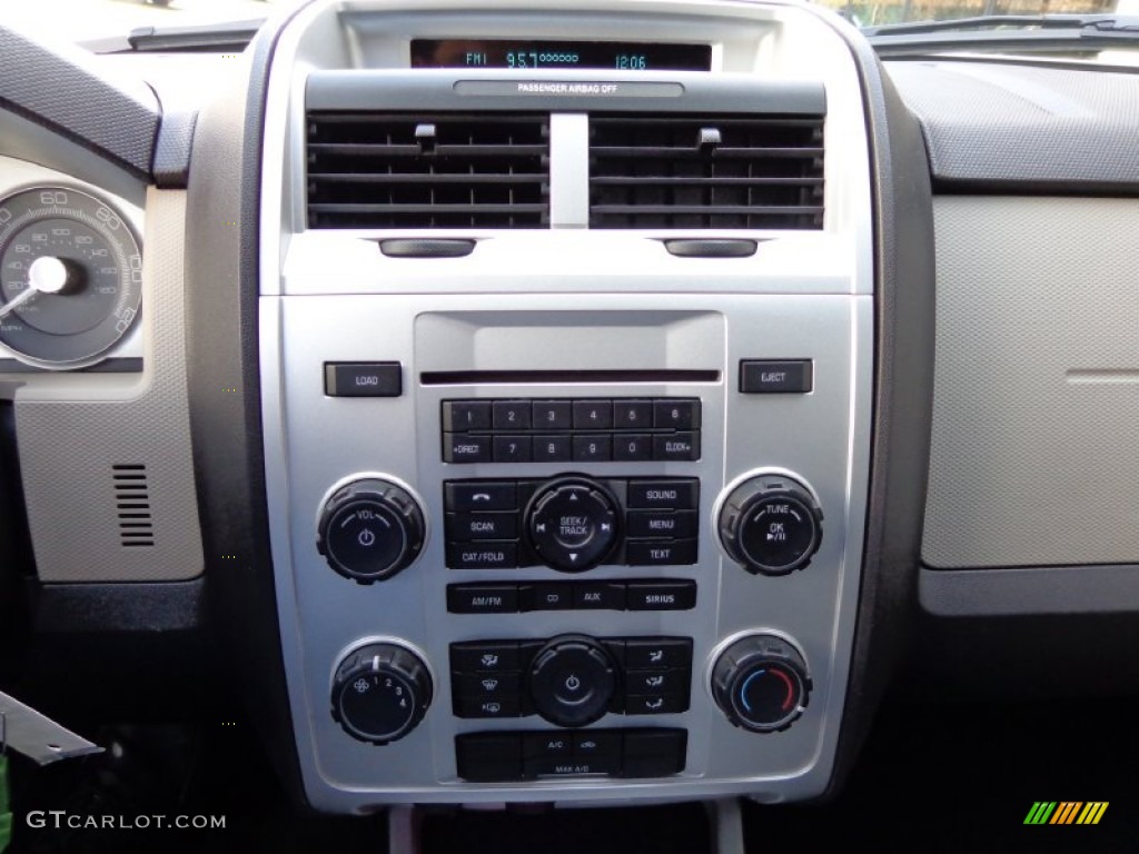 2009 Mercury Mariner Premier 4WD Controls Photo #79166639