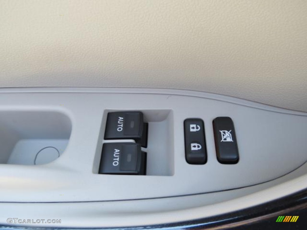2013 Scion iQ Standard iQ Model Controls Photo #79168319