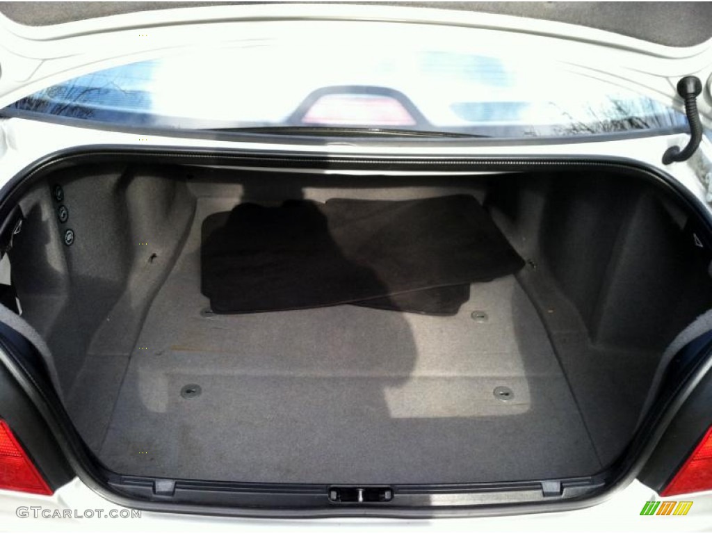 2003 BMW 5 Series 525i Sedan Trunk Photo #79169580