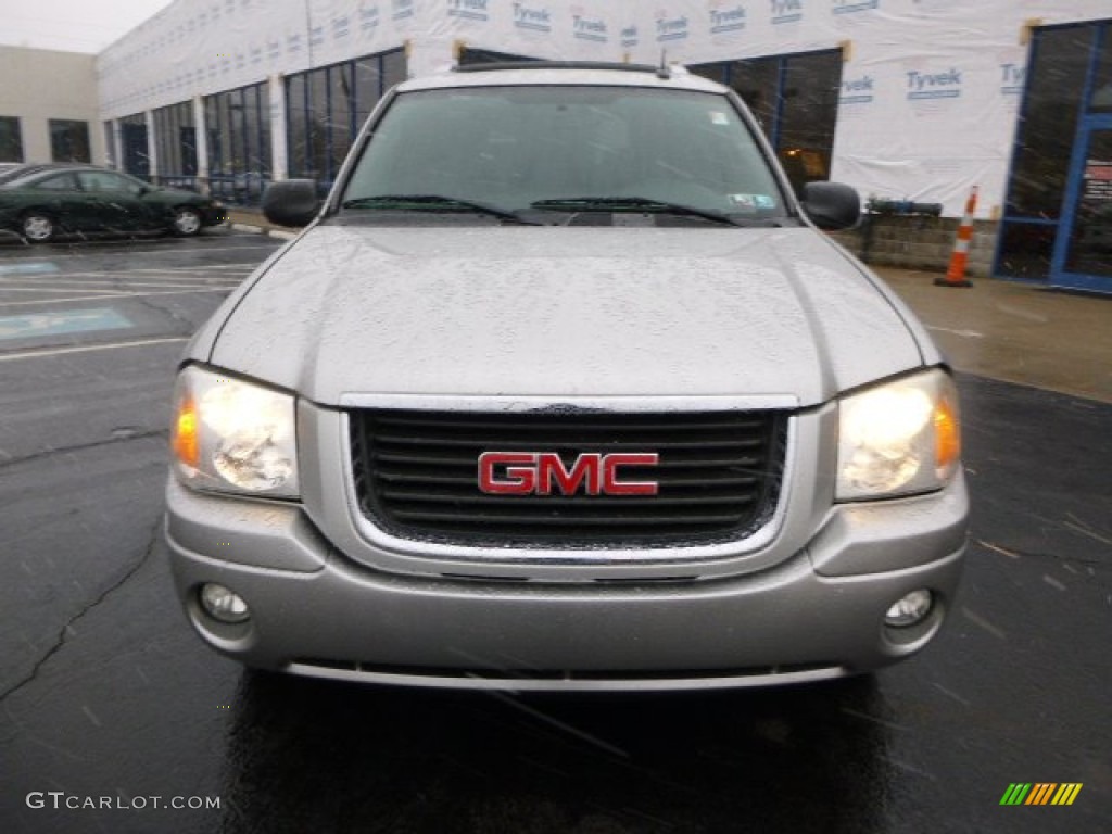 2004 Envoy XUV SLT 4x4 - Liquid Silver Metallic / Medium Pewter photo #8