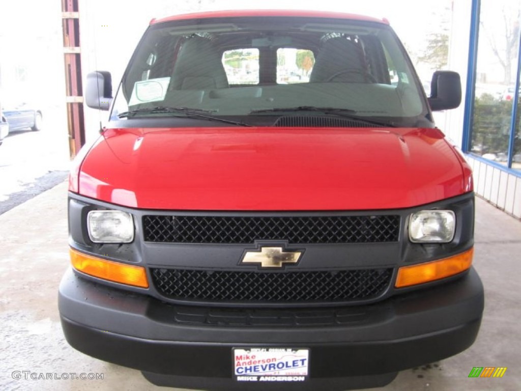 2013 Express 1500 Cargo Van - Victory Red / Medium Pewter photo #7