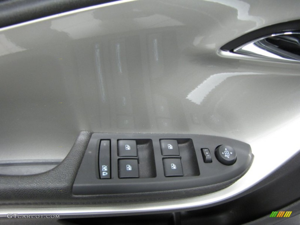2012 Chevrolet Volt Hatchback Controls Photo #79171682