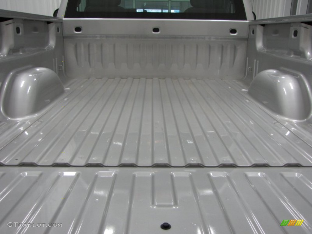 2011 Silverado 1500 LS Regular Cab 4x4 - Sheer Silver Metallic / Dark Titanium photo #4