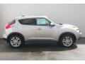 Chrome Silver - Juke SV Photo No. 10