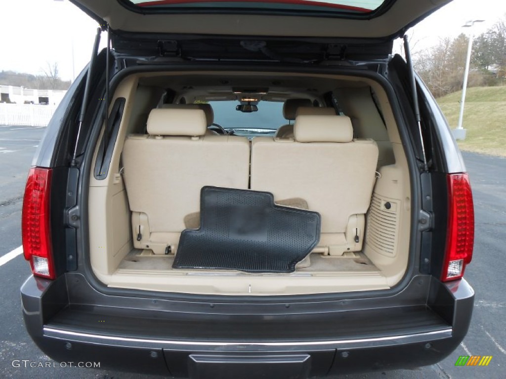 2010 Cadillac Escalade Luxury AWD Trunk Photo #79174886