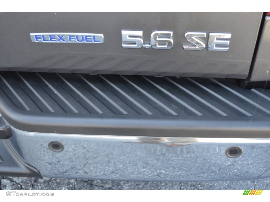 2010 Nissan Titan SE Heavy Metal Chrome Edition Crew Cab 4x4 Marks and Logos Photos